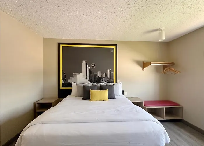 Super 8 By Wyndham Irving Dfw Airport/South Hotel